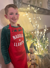 Load image into Gallery viewer, Adults Nadolig Llawen Aprons
